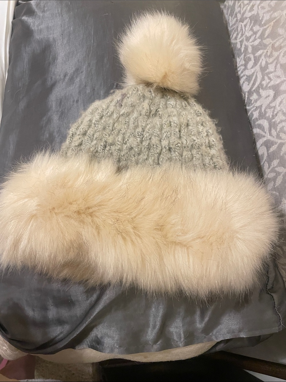 Cozy Cream Pom Pom Knit Beanie with Faux Fur Trim